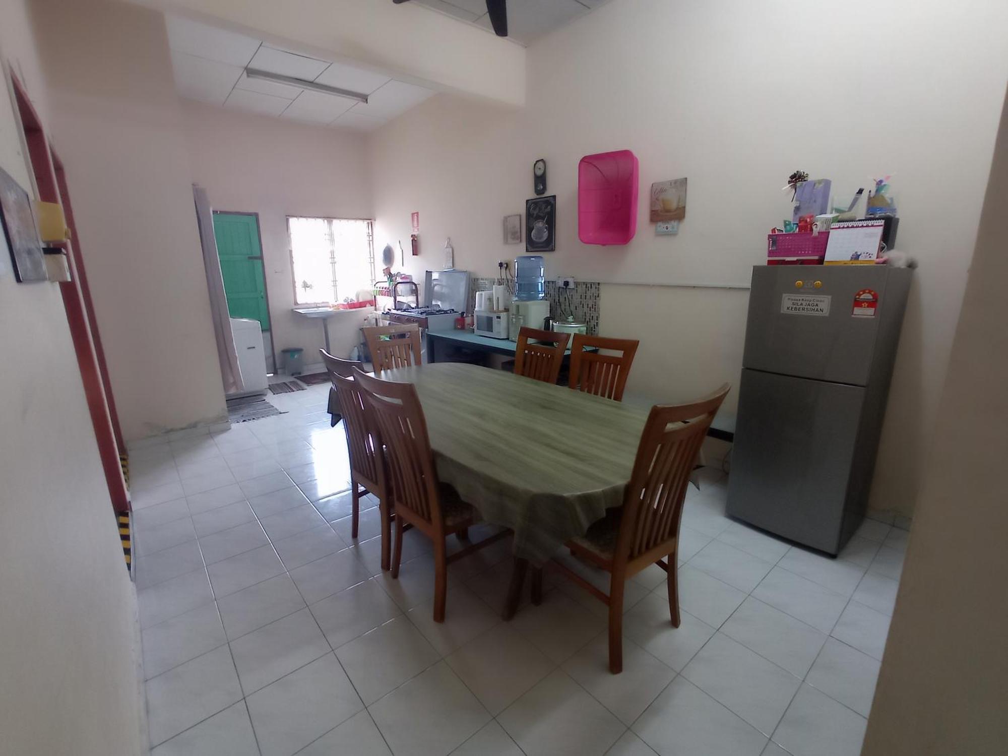 פאריט ראג'ה Homestay Melewar מראה חיצוני תמונה
