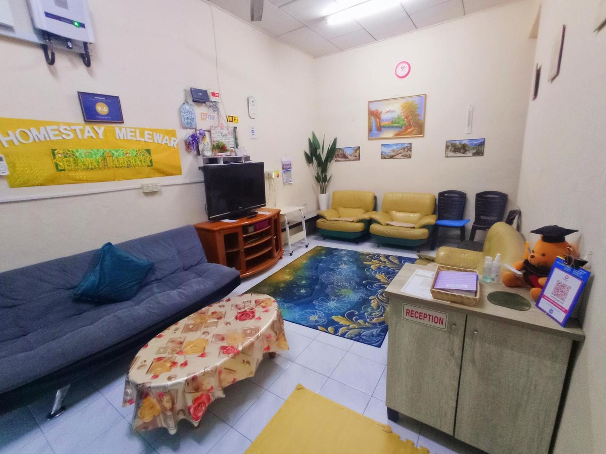 פאריט ראג'ה Homestay Melewar מראה חיצוני תמונה